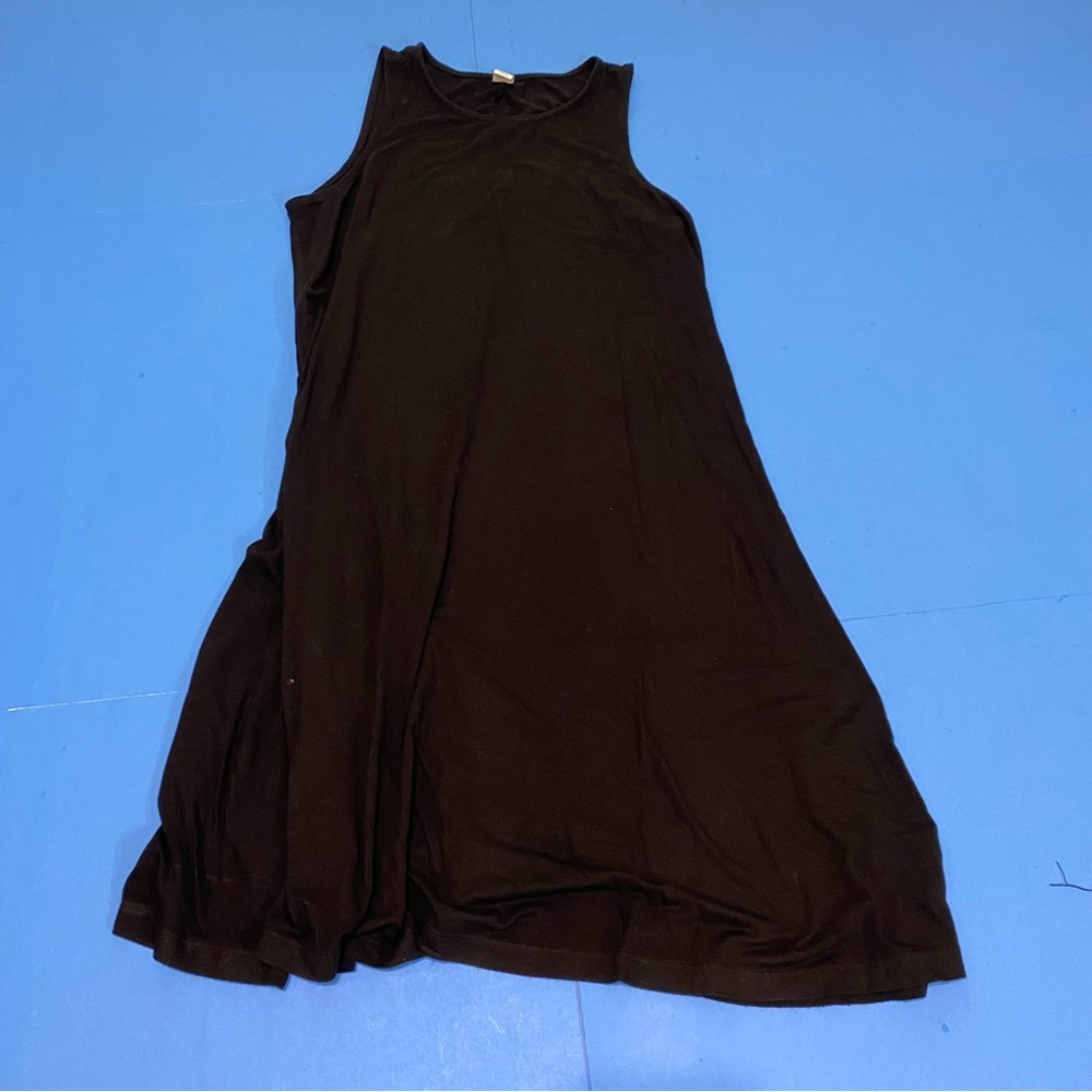⭐️ Old Navy Black Midi Dress